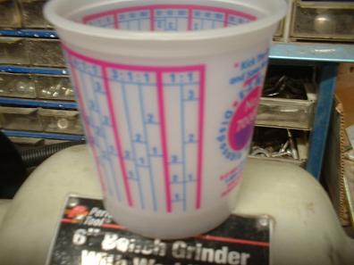 E-Z MIX Plastic Mixing Cups (1 Quart)