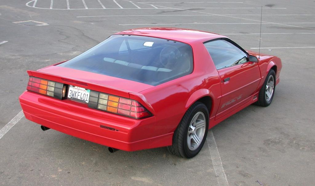 Oregon 1988 IROC Camaro Hardtop, LB9 TPI 305 V8, T-5 Manual, G80 G92