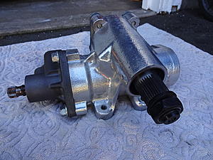 Turn One delphi 670 steering gear box (10:1)-dsc02375.jpg