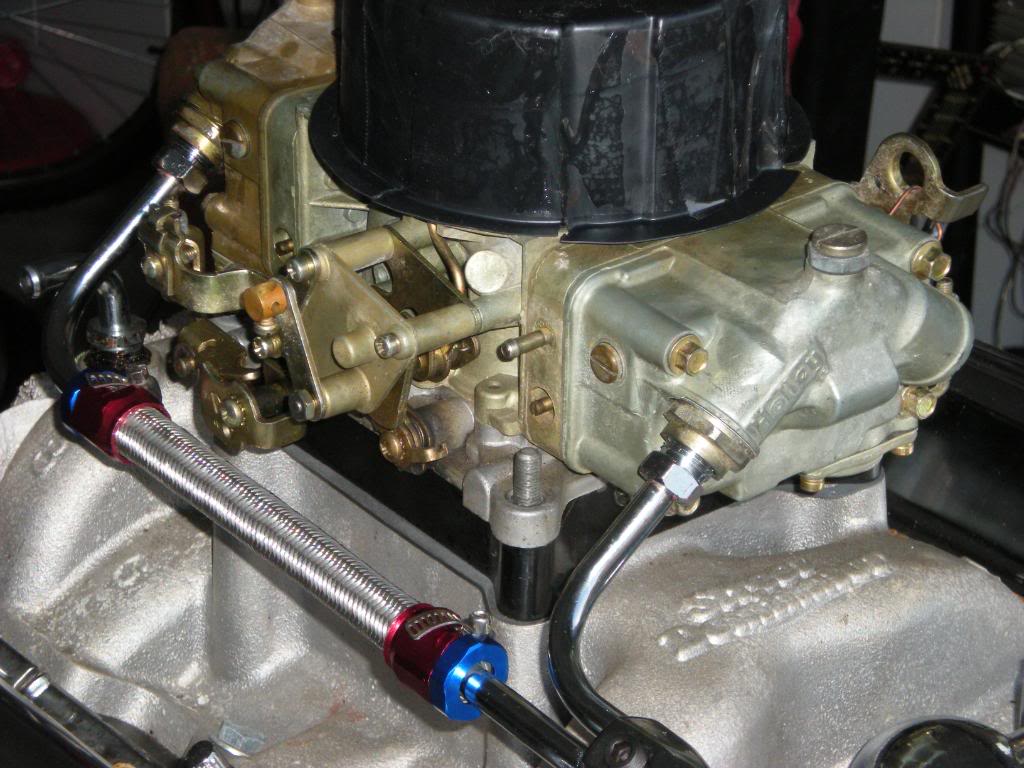 305 small block carburetor