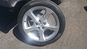 20 inch Camaro rims and tires-camaro-tire2.jpg