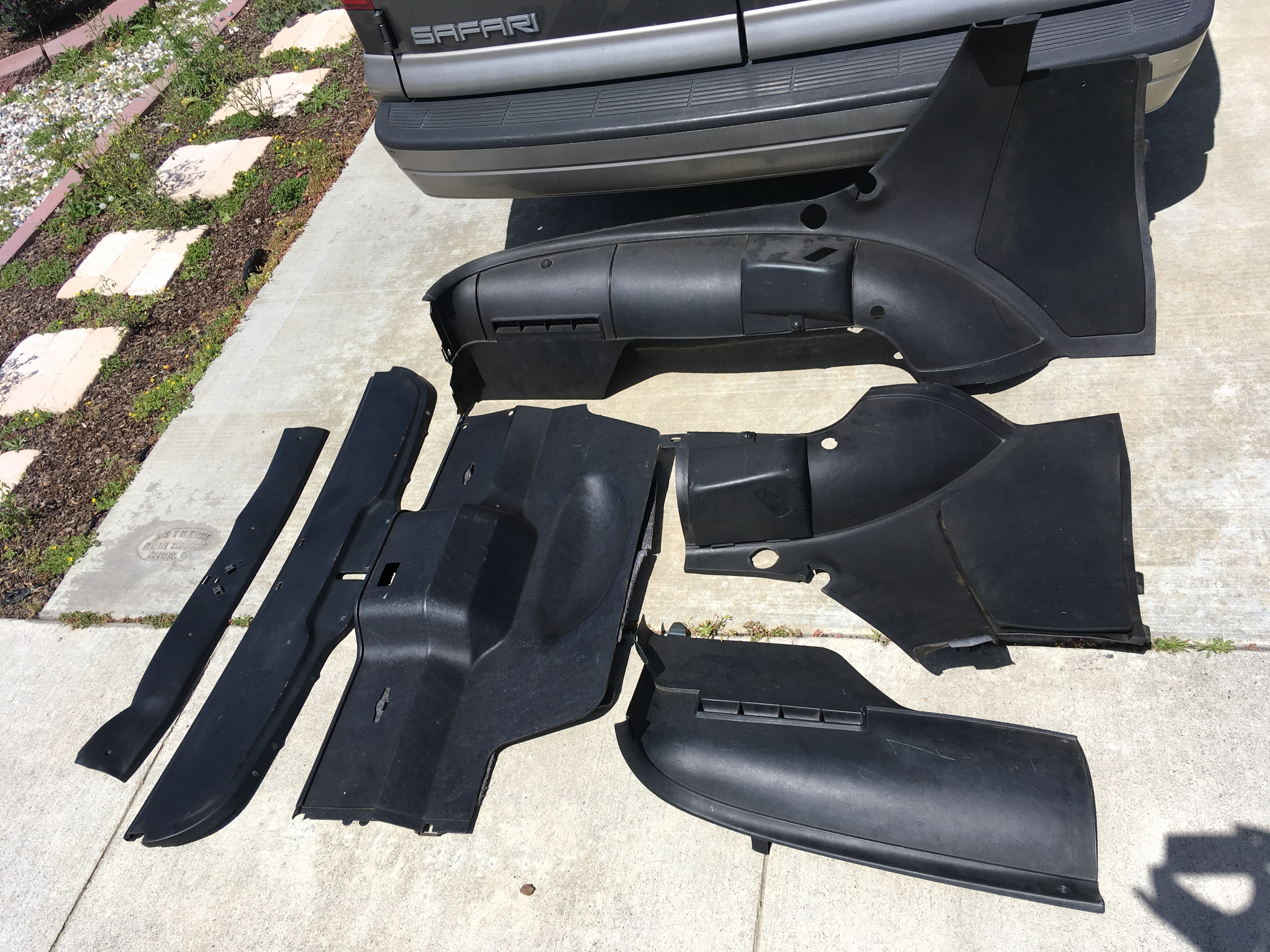 California 92 Black Rear Interior Parts Third Generation F