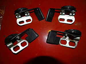 4 pcs of brackets for T-top weatherstrip.-dsc07668.jpg