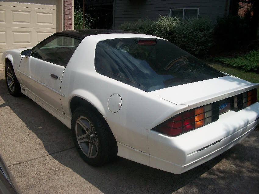 Name:  white86Iroc005.jpg
Views: 44
Size:  99.5 KB